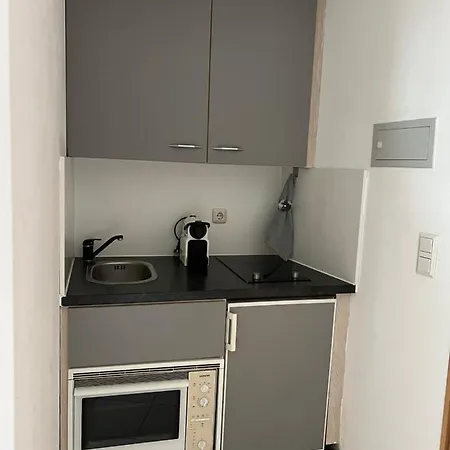 Cityapartment Im 33. Stock Aparthotel 3*