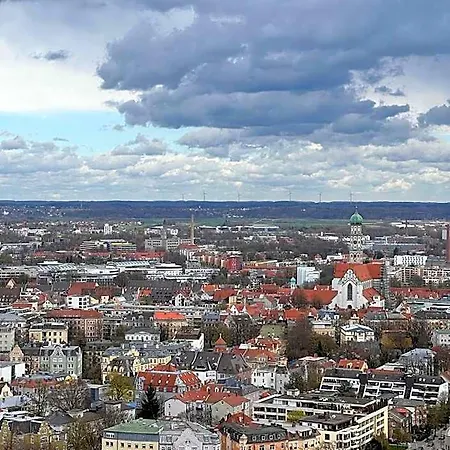 Cityapartment Im 33. Stock