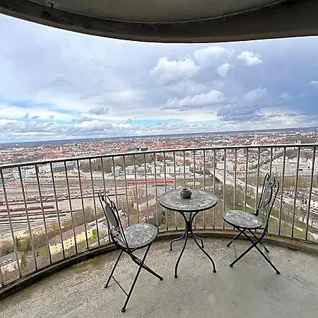 Cityapartment Im 33. Stock Aparthotel 3*